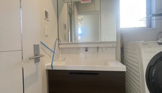 ショコラオークの上品さで魅せる洗面台