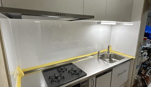 清潔感が続くホワイト×ステンレの快適なキッチン